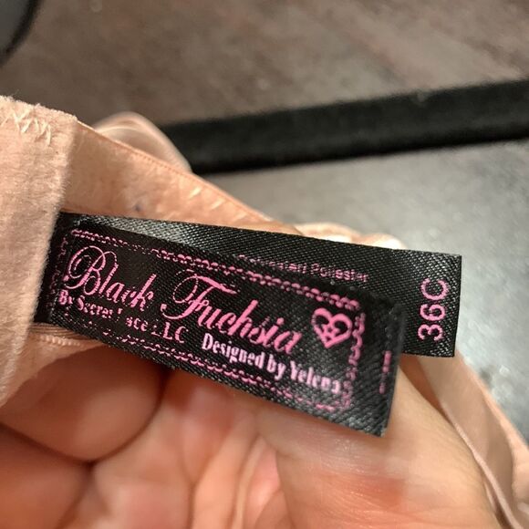 3for$20 bra has underwire 36C - Picture 4 of 5